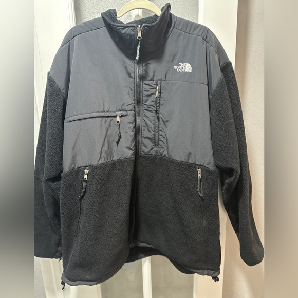 The North Face Men’s Retro Denali Jacket - Picture 14 of 16